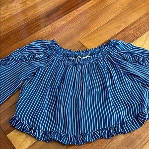 American Eagle Outfitters off the shoulders top